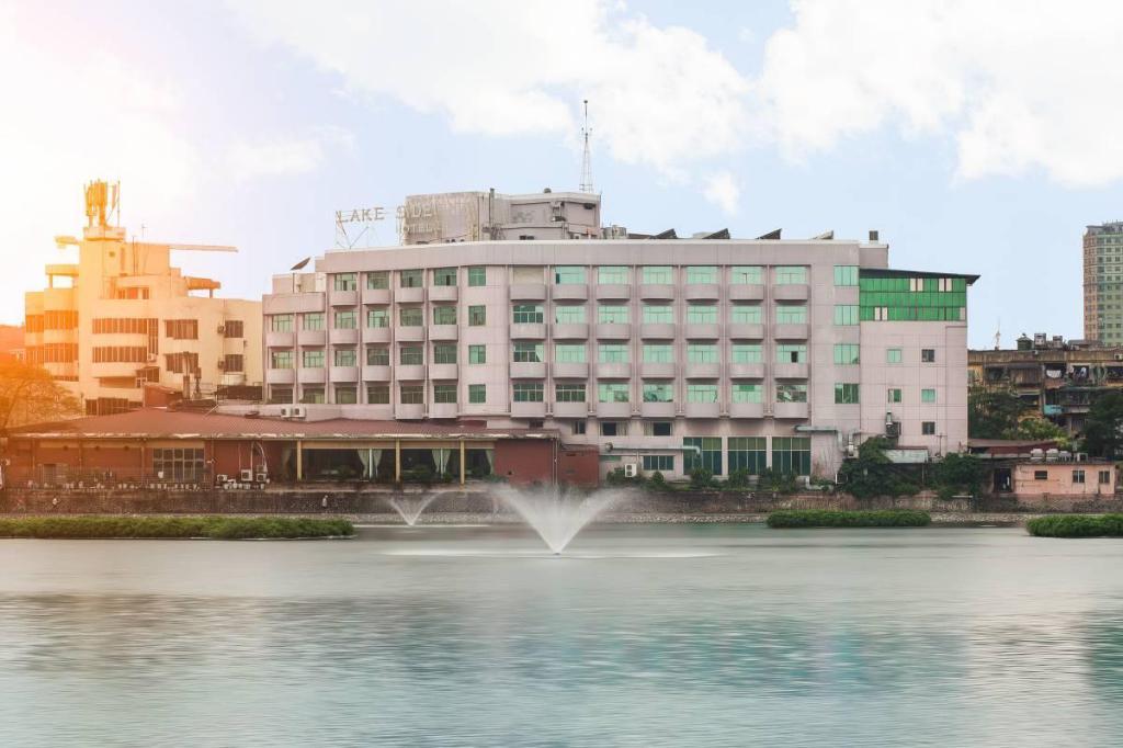 Lake Side Hotel Hanoi Exteriör bild